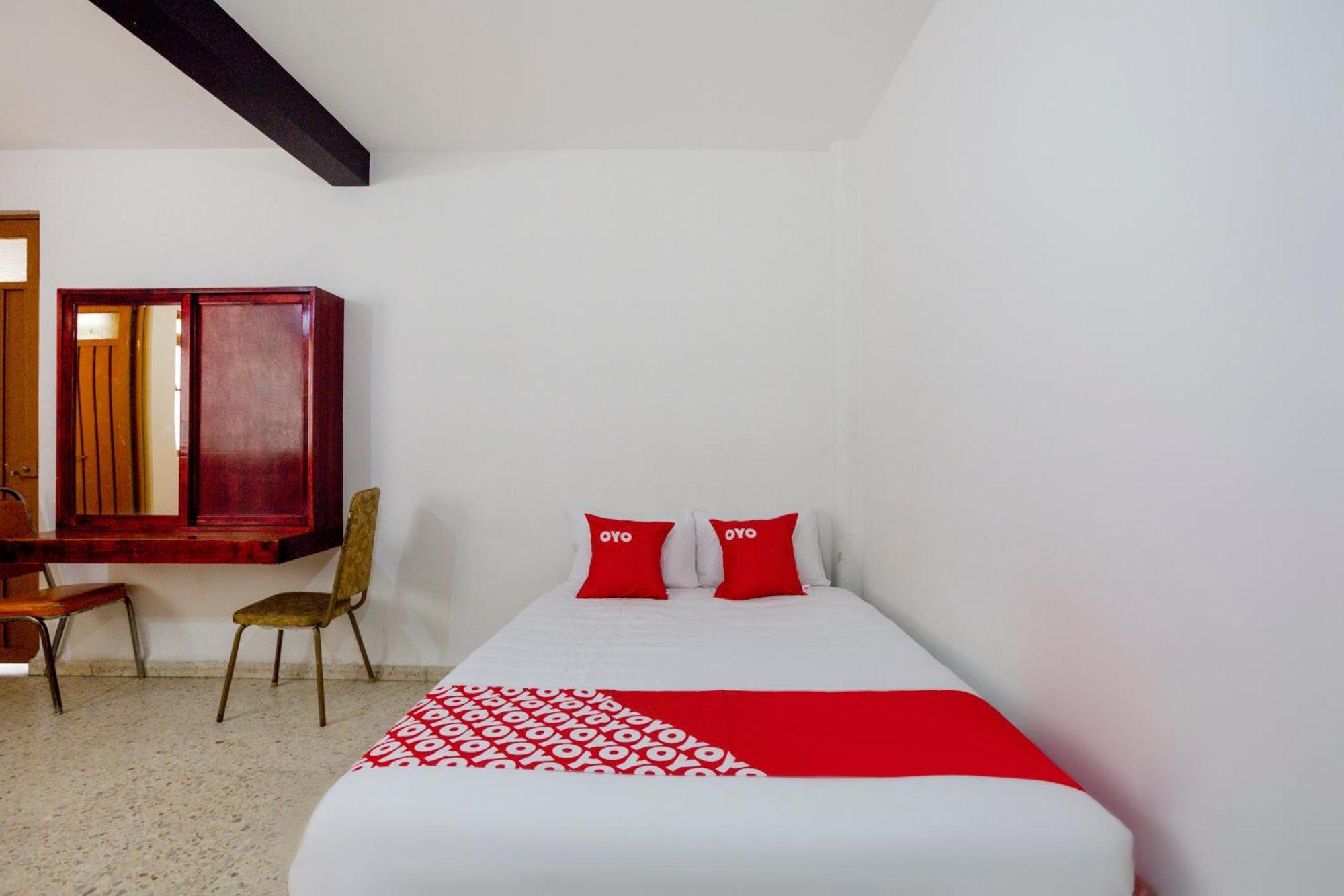 Oyo Hotel Emperador, Oaxaca Exterior foto